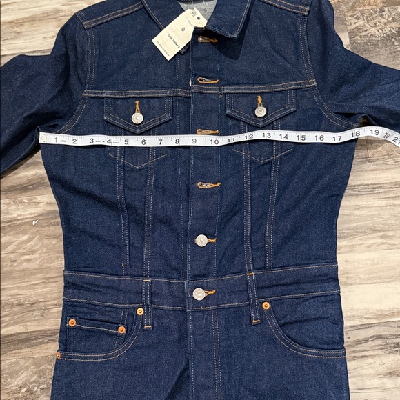 Levi’s All in Kickflare Jumpsuit in Tricked out Medium wash Small size - Picture 13 of 16